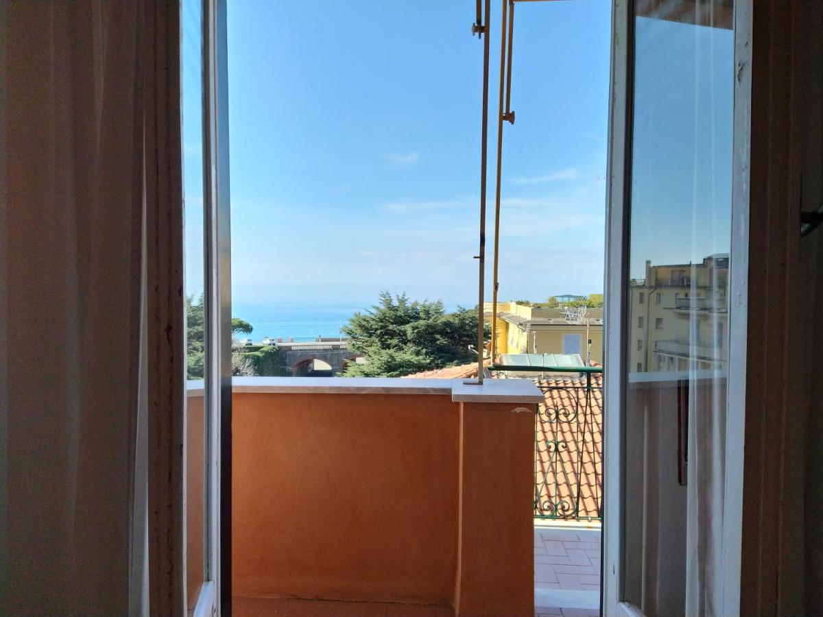 Апартаменти Bianca House Sea View Леванто Екстер'єр фото